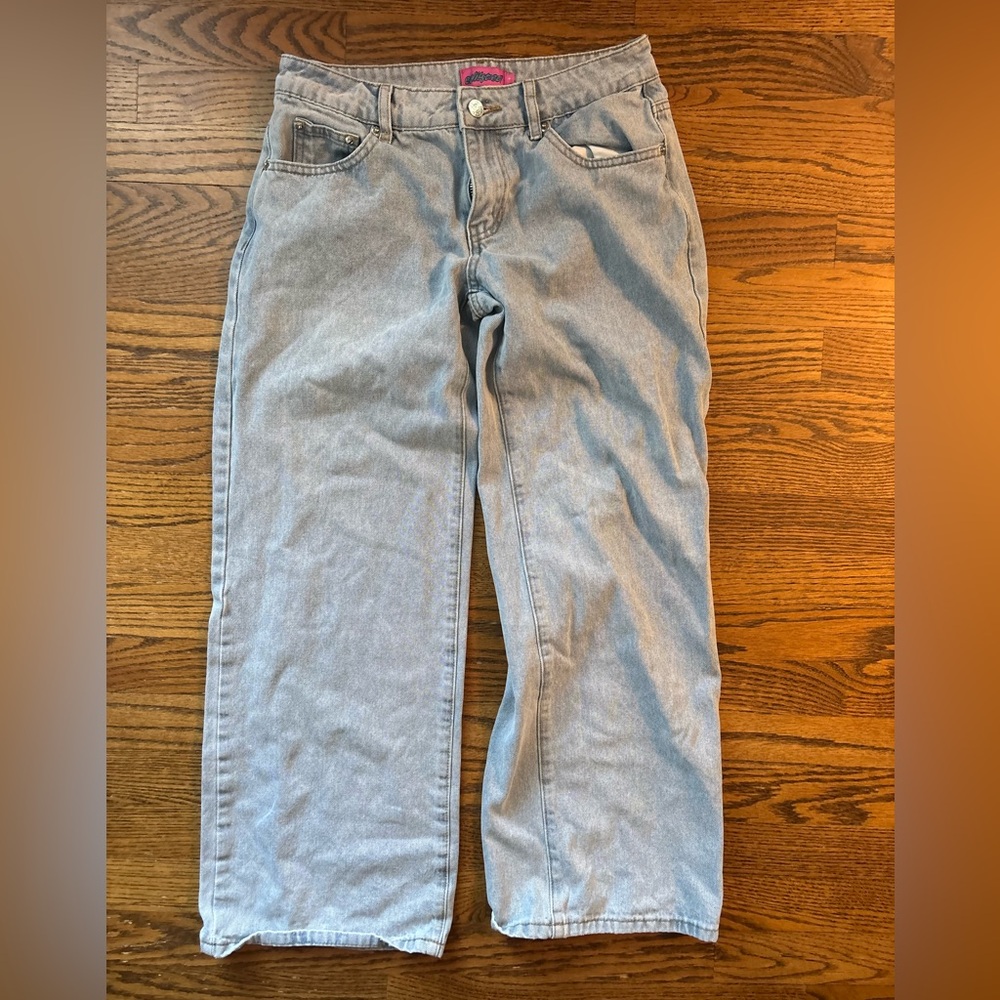 Edikted Petite Low rise Straight Leg Jeans